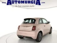 Nuevo Fiat 500 La Prima 65 CV (47 kW) 2026 Púrpura Berlina