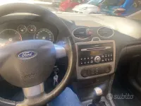 Usata Ford Focus 90 CV (66 kW) 2007 Grigio Station wagon
