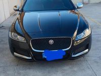 Usata Jaguar XF 200 CV (147 kW) 2017 Nero Berlina
