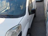 Usata Peugeot Bipper 75 CV (55 kW) 2011 Bianco Monovolume