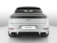 Nuova Porsche Cayenne 2026 Argento dolomite metallizzato SUV