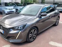 Usata Peugeot 208 Allure 102 CV (75 kW) 2024 Grigio Utilitaria