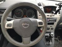 Usata Opel Zafira 120 CV (88 kW) 2008 Grigio Monovolume