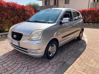 Usata Kia Picanto LX 65 CV (47 kW) 2004 Grigio Utilitaria