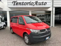 Usata VW Caravelle Trendline 150 CV (110 kW) 2024 Rosso pastello Furgone