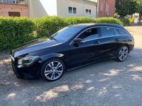 Gebraucht Mercedes CLA220 Shooting Brake 177 PS (130 kW) 2015 Schwarz Kombi
