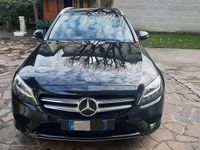 Usata Mercedes C220 194 CV (142 kW) 2019 Nero Station wagon