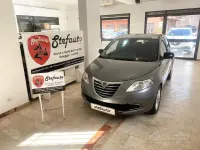 Usata Lancia Ypsilon Silver 69 CV (50 kW) 2015 Grigio Utilitaria