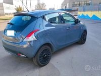 Usata Lancia Ypsilon Gold 69 CV (50 kW) 2015 Grigio Utilitaria