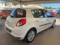 Usata Renault Clio III 68 CV (50 kW) 2010 Bianco Berlina