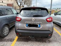 Usata Renault Captur 90 CV (66 kW) 2016 Grigio SUV