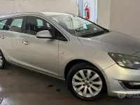 Usata Opel Astra Sport 60 CV (44 kW) 2013 Grigio Station wagon