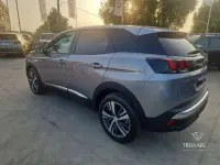 Usata Peugeot 3008 Allure 131 CV (96 kW) 2023 Argento SUV