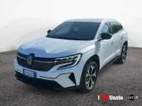 Usata Renault Clio Iconic 200 CV (147 kW) 2023 Bianco Utilitaria