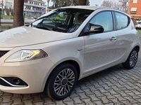 Usata Lancia Ypsilon 69 CV (50 kW) 2015 Beige Utilitaria