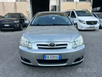 Usata Toyota Corolla 90 CV (66 kW) 2006 Grigio Berlina