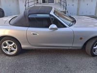 Usata Mazda MX5 110 CV (80 kW) 2001 Grigio Cabrio