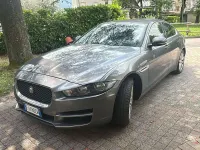 Usata Jaguar XE Portfolio 179 CV (131 kW) 2017 Argento Berlina