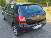 Usata Dacia Sandero 90 CV (66 kW) 2013 Berlina