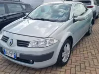 Usata Renault Mégane Cabriolet Authentique 120 CV (88 kW) 2004 Grigio Cabrio