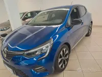 Usata Renault Clio V Evolution 101 CV (74 kW) 2023 Bluazzurro Berlina