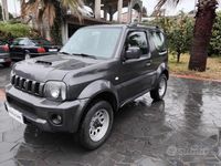 Usata Suzuki Jimny 85 CV (62 kW) 2016 Grigio SUV