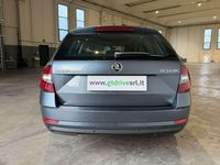 Usata Skoda Octavia Style 150 CV (110 kW) 2019 Grigio scuro metallizzato Station wagon