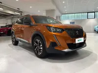 Usata Peugeot 2008 Allure 131 CV (96 kW) 2023 Marrone SUV
