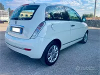 Usata Lancia Ypsilon 75 CV (55 kW) 2011 Bianco Utilitaria