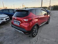 Usata Renault Captur Intens 90 CV (66 kW) 2015 Rosso SUV