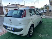 Usata Fiat Punto Evo Dynamic 75 CV (55 kW) 2011 Bianco Utilitaria