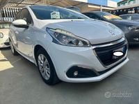Usata Peugeot 208 67 CV (49 kW) 2017 Bianco Utilitaria