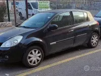 Usado Renault Clio II 68 CV (50 kW) 2009 Negro Berlina