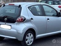 Usata Toyota Aygo Connect Style 68 CV (50 kW) 2012 Grigio Utilitaria
