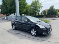Usata Peugeot 5008 Premium 111 CV (81 kW) 2012 Nero Monovolume