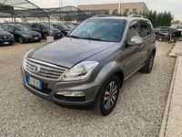Usata SsangYong Rexton 155 CV (114 kW) 2015 Grigio scuro SUV