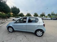 Usata Toyota Yaris Sol 75 CV (55 kW) 2004 Blu/azzurro Utilitaria