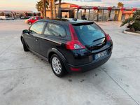 Usata Volvo C30 109 CV (80 kW) 2007 Nero Utilitaria