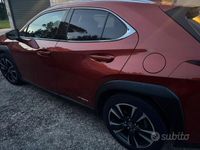 Usata Lexus UX 152 CV (111 kW) 2019 SUV