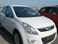 Usata Hyundai i20 Edition 75 CV (55 kW) 2012 Bianco Utilitaria