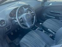 Usata Opel Corsa 69 CV (50 kW) 2010 Berlina