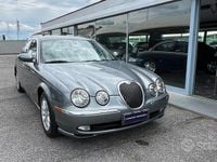 Usata Jaguar S-Type Executive 238 CV (175 kW) 2003 Grigio Berlina