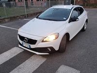 Usata Volvo V40 CC 120 CV (88 kW) 2018 Bianco Station wagon