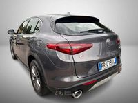 Usata Alfa Romeo Stelvio Super 210 CV (154 kW) 2018 Grigio scuro metallizzato SUV