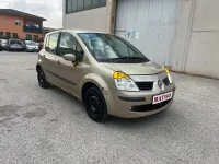 Usata Renault Modus Luxe 75 CV (55 kW) 2005 Oro Monovolume