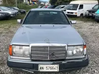 Usata Mercedes 200 122 CV (89 kW) 1992 Grigio Berlina