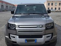 Usata Land Rover Defender HSE 300 CV (220 kW) 2022 Grigio SUV