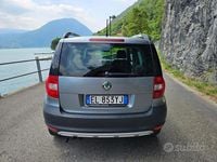 Usata Skoda Yeti Active 110 CV (80 kW) 2012 Grigio SUV