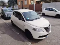 Usata Lancia Ypsilon 69 CV (50 kW) 2015 Bianco Utilitaria