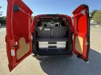 Usata Ford Courier 75 CV (55 kW) 2018 Rosso Monovolume